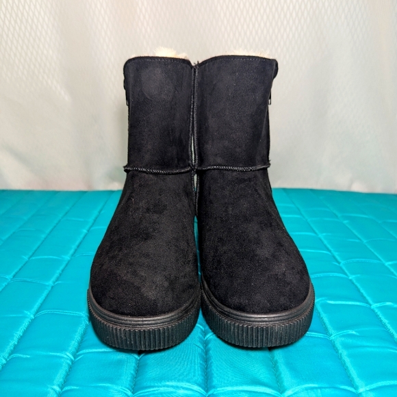 Journee Collection "Stelly" Short Faux Suede Fur-Lined Boots, Black/Cream, Size8 - Picture 3 of 10